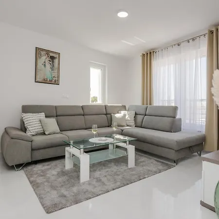 Appartamento With A Parking Space - 21084